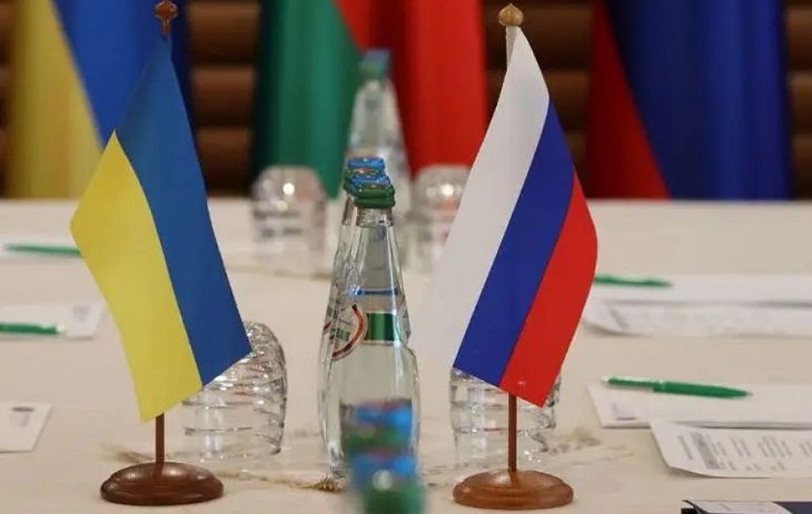 Глава Минобороны Украины назвал условие для переговоров с Россией флаг