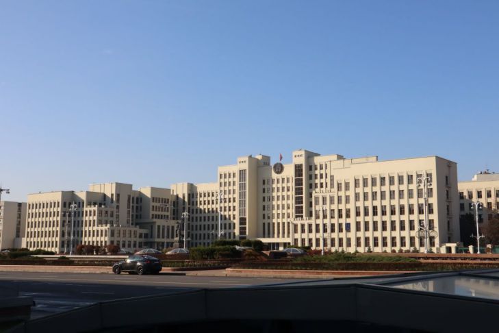 Депутаты Беларуси приняли проект закона об ускоренном вступлении Минска в ШОС здание