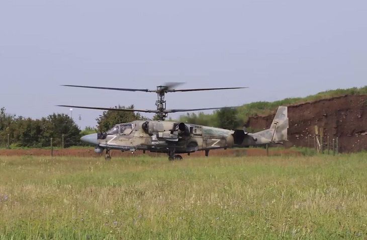 За один вылет – 18. Вертолет Ка-52 установил рекорд по отражению ракет в зоне СВО вертолет