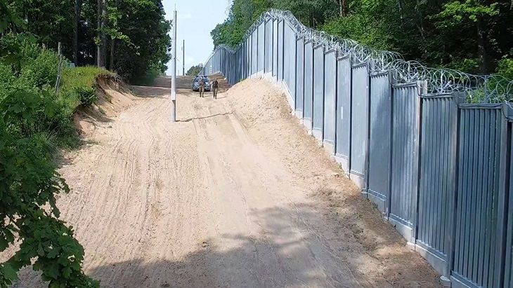 Польша достроила до конца электронный барьер на границе с Беларусью