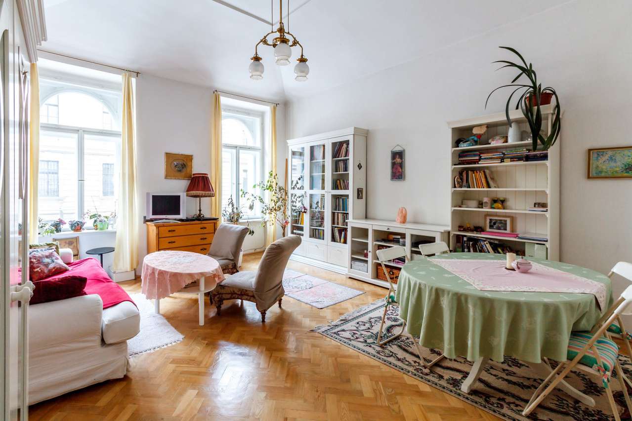 Pro Tips: How to Arrange Furniture in the Living Room room