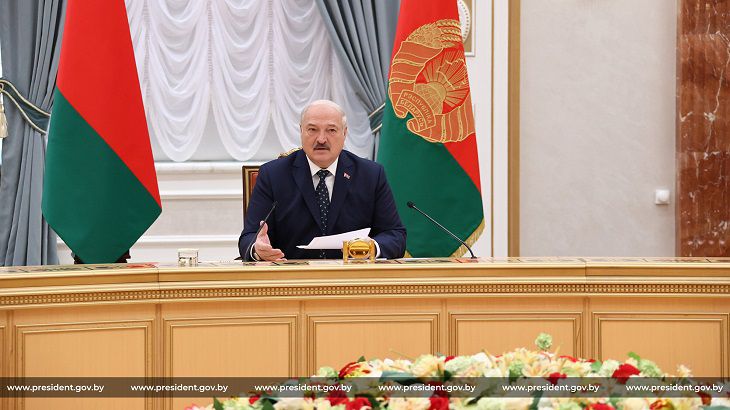 «Чтобы не ставили постоянно на колени». У Лукашенко есть предложение для Путина
