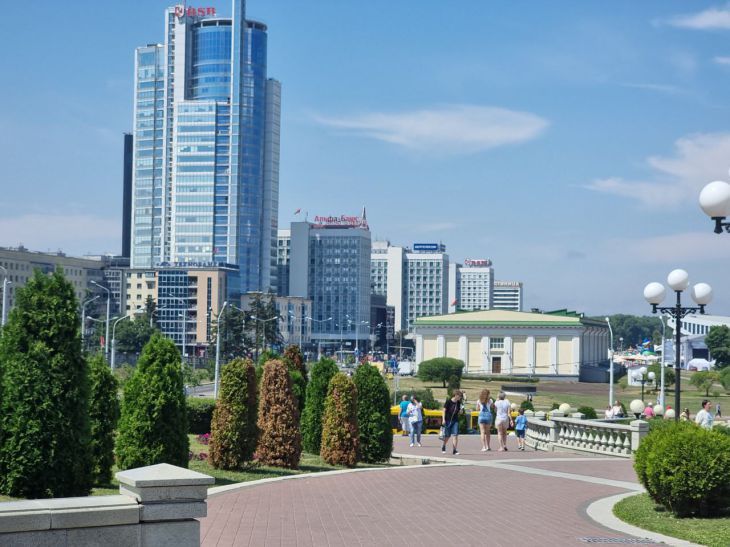 Минск изнывает от жары. А что будет 18 июня – прогноз не всех порадует город