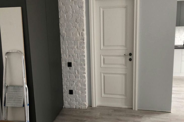 Почему стоит отказаться от межкомнатных дверей: альтернативное решение Дверь