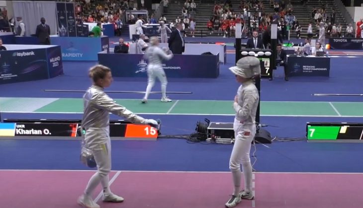 Отказавшуюся пожать руку россиянке украинскую саблистку дисквалифицировали на ЧМ саблистки