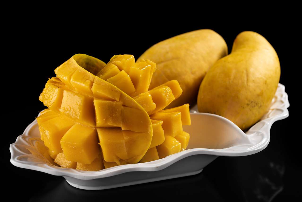 Useful Foods: What are the Health Benefits of Mango fruit