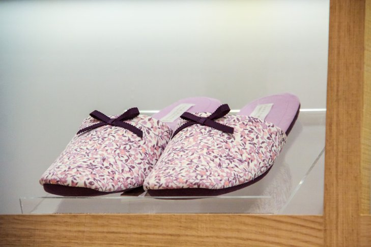 Потерялись домашние тапочки: хороший ли это знак для владельца обуви тапочки