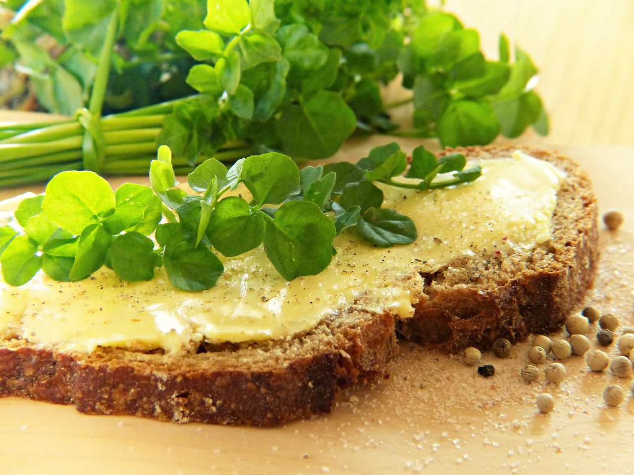 Butter versus oil: Which option is healthier? butter