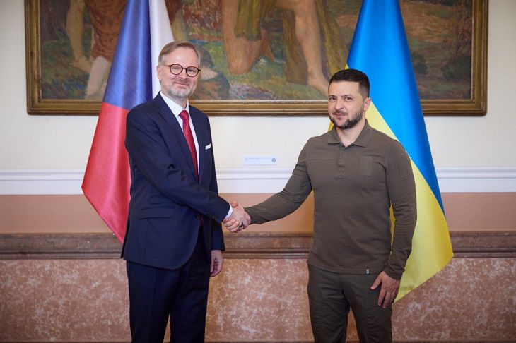 Чехия передаст Украине боевые вертолеты встреча