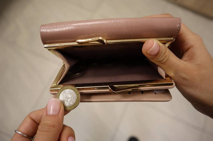 Минчанка по указке мошенников оформила два кредита на 18 000 рублей деньги