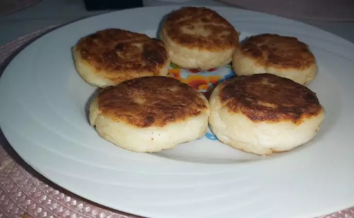 Вкусные сырники за 5 минут: захочется готовить каждый день Сырники