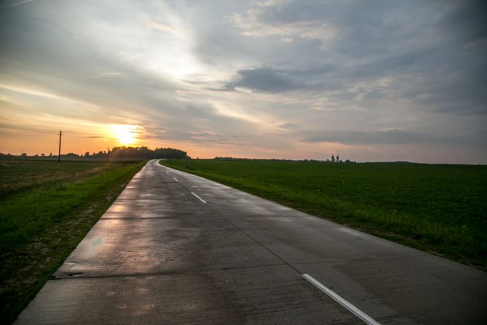 Украинские беженцы массово покидают Польшу Дорога Небо