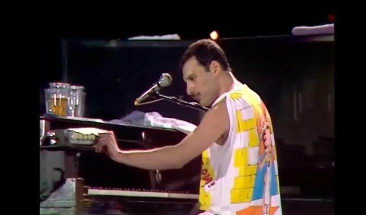 Жилет Фредди Меркьюри продали за 139 700 фунтов Меркьюри