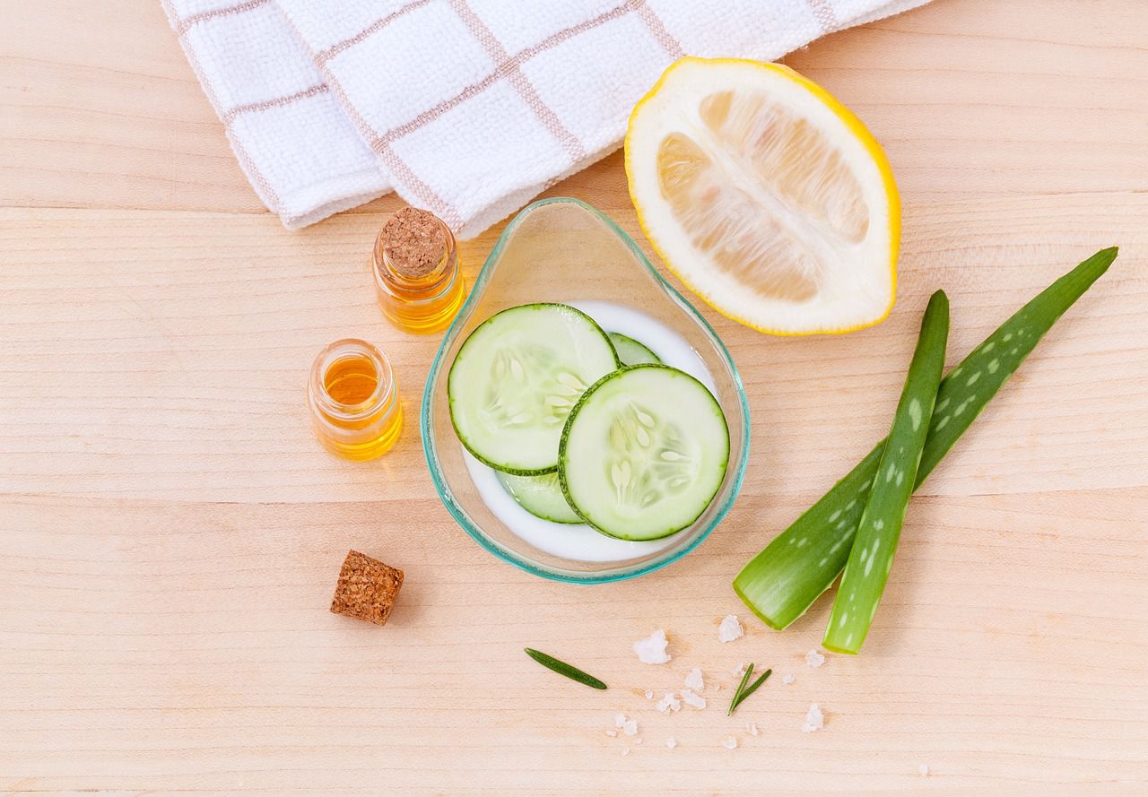 Food that helps your skin: Nutritionists advice skincare