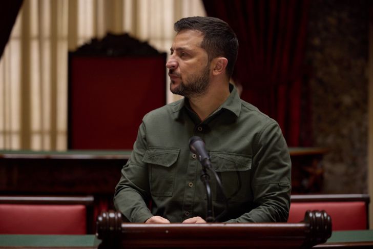 Экс-советник Кучмы: поездки Зеленского в западные страны не увенчались успехом Владимир Зеленский