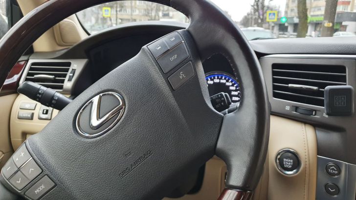 Еще одно государство запретило въезд российских автомобилей Руль Автомобиль
