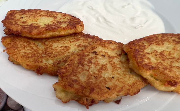 Как приготовить овощные оладьи: почти как драники, только вкуснее Драники