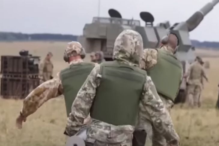 Военнослужащие