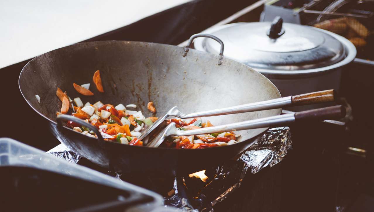 Useful Tips: How to Clean a Sticky Frying Pan pan