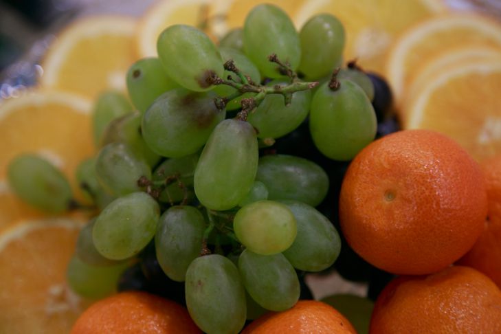 Как улучшить иммунитет осенью: выбирайте продукты по цвету фрукты