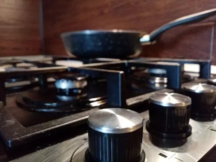 Плита, сковорода