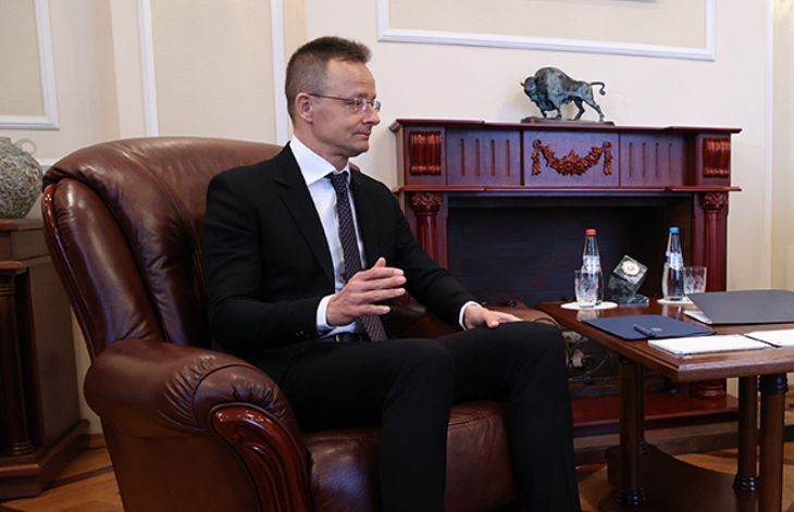 Глава МИД Венгрии: Украина далека от выполнения условий для начала переговоров о вступлении в ЕС Петер Сийярто