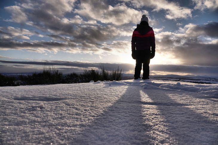 Счастья хватит надолго: во второй половине декабря 2023 года 4 знака зодиака будут принимать подарки судьбы зима