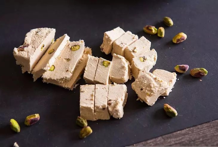 Врач рассказала, почему халва полезна для здоровья пожилых Халва