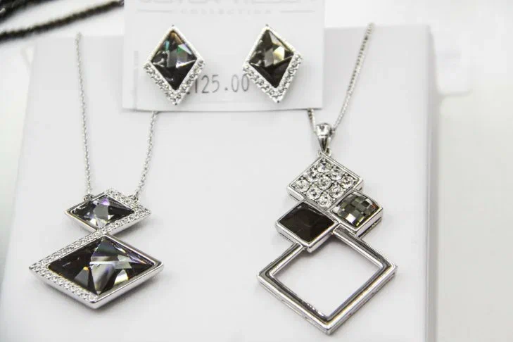 Тайны потемневшего серебра: что может означать и почему происходит Украшения