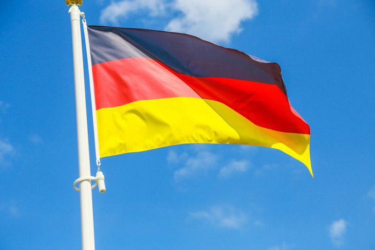 Германия потеряла более 200 млрд евро из-за конфликта в Украине флаг