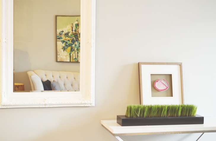 How to properly place mirrors in an apartment: useful tips room