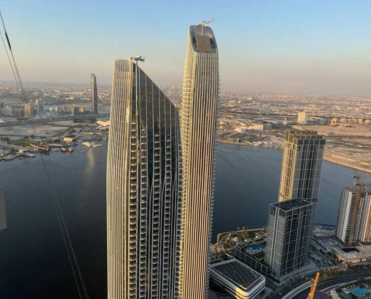 Названы главные особенности интерьера 2024: цвет, зонирование и уют Город