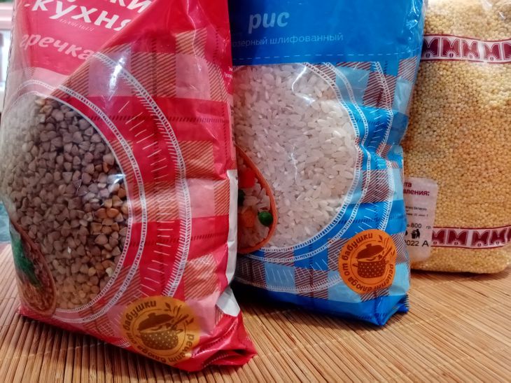 Зачем опытные хозяйки промывают рис: не все об этом знают рис