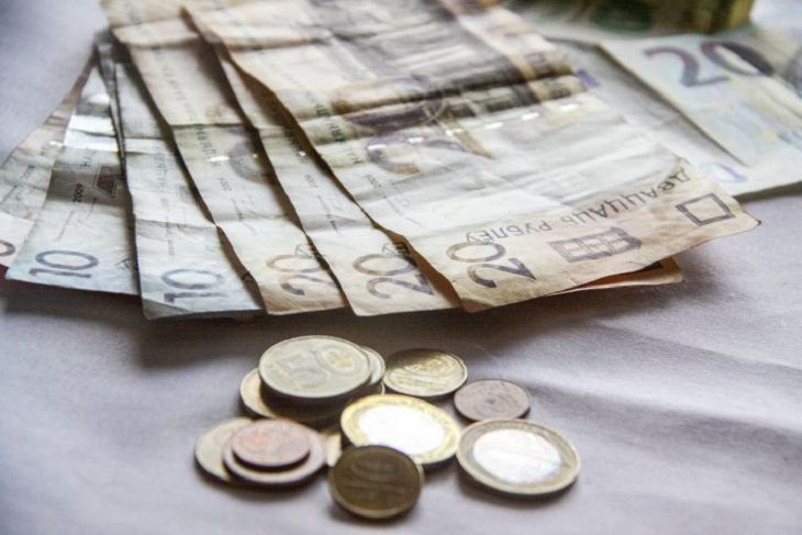 Повару – до 19 100 рублей. Названы самые высокие зарплаты для работников Беларуси
