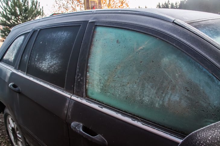 Как не поцарапать чужую машину при открывании дверей: используйте это приспособление — и вы не попадете в неприятную ситуацию автомобиль