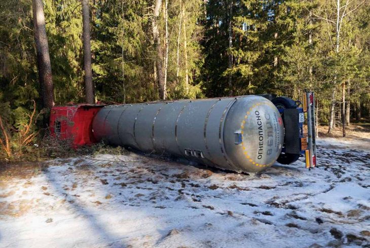 Автоцистерна со сжиженным газом перевернулась в Быховском районе