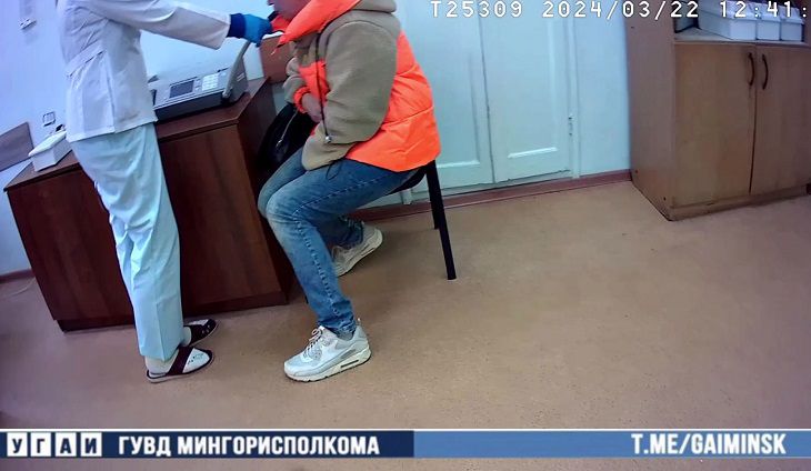Пьяная дама за рулем «Мерседеса» колесила по Минску в разгар рабочего дня