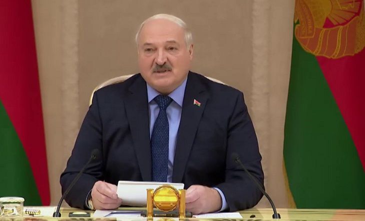 Лукашенко назвал то, что надо «серьезно подтянуть» в отношениях Беларуси и Омской области