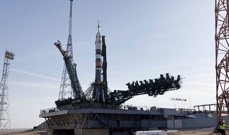 Белоруска улетает в космос. На «Байконуре» ракету устанавливают на старт