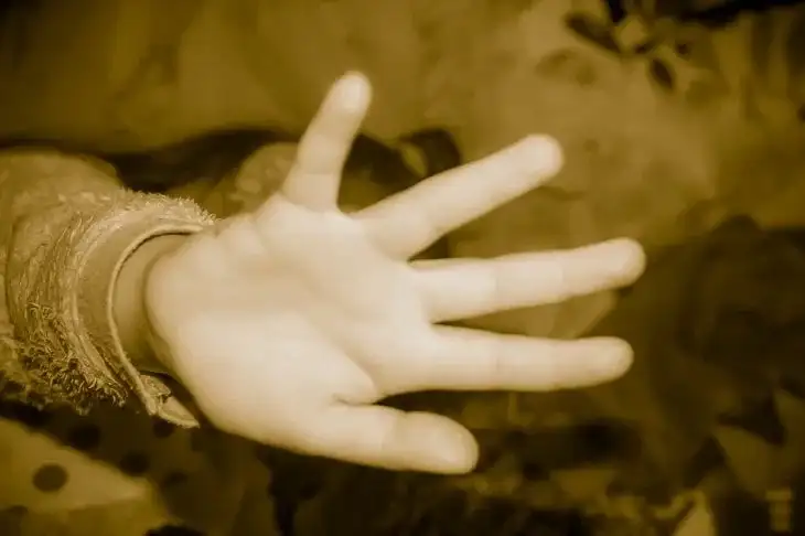 Рука ребенка