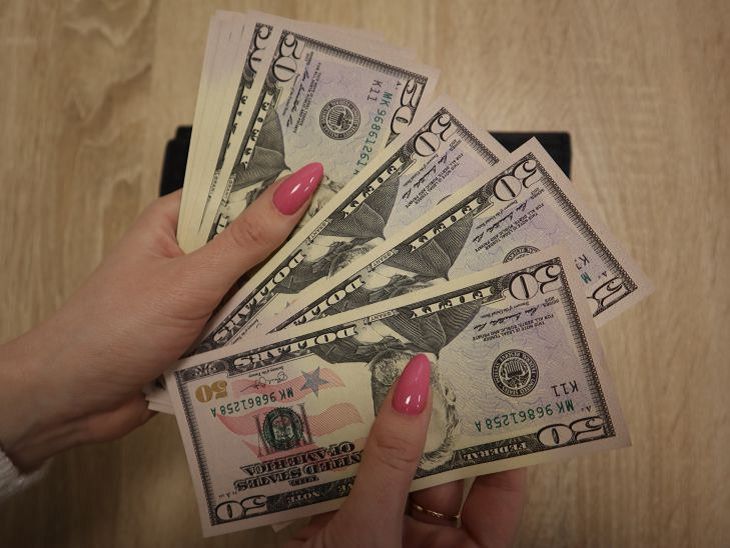 Проверьте свой кошелек: эти доллары могут стоить дороже – на что смотреть
