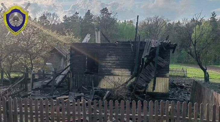 Четверо детей погибли на пожаре в Березовском районе