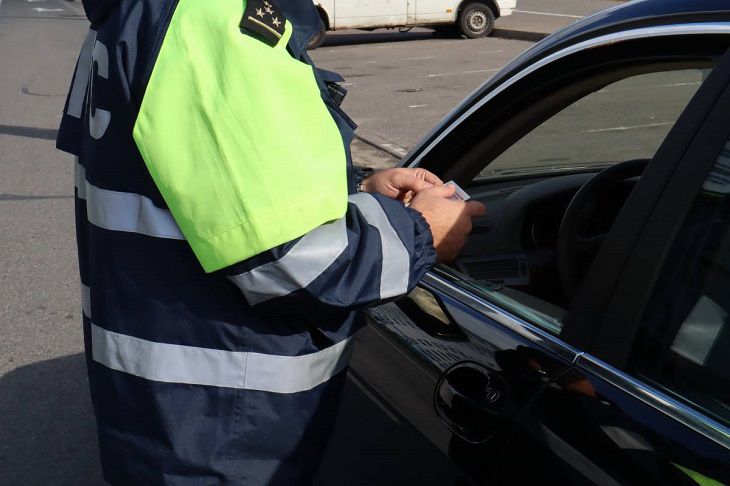 Госавтоинспекция Минска проверяет водителей каршеринговых авто