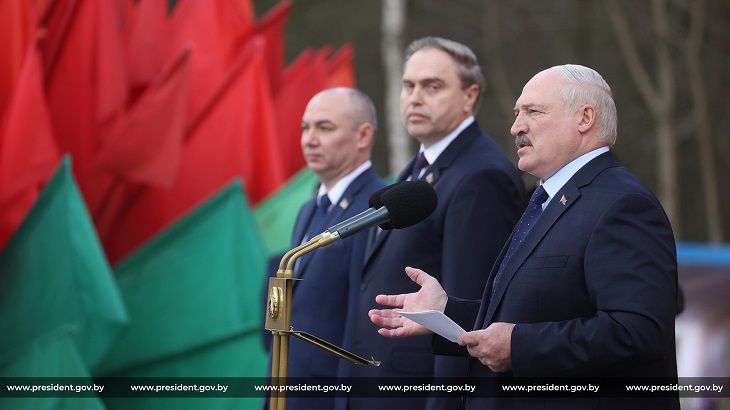 «Исходил из простой логики». Лукашенко запретил жаловаться на санкции Лукашенко