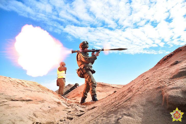 Огневое поражение. Белорусов предупредили о боевой стрельбе в 4-х регионах страны военные