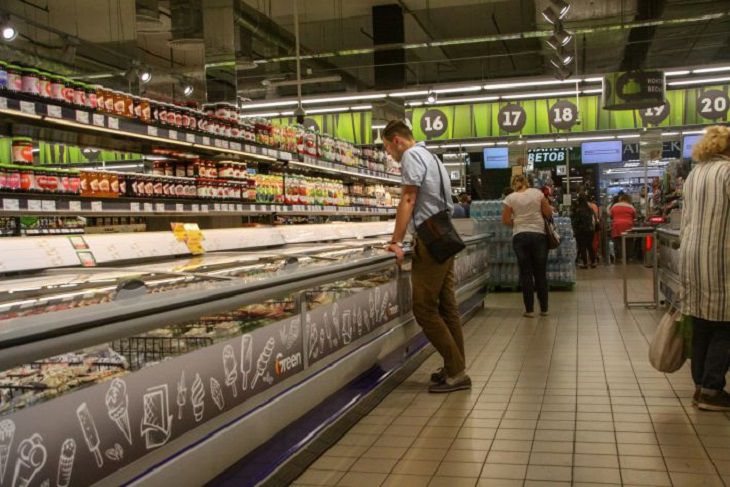 В этом городе Беларуси стали продавать товары на 55% дешевле обычного люди