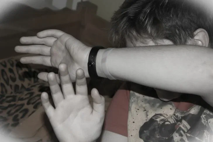 Домашнее насилие или обычная ссора: как отличить одно от другого Женщина