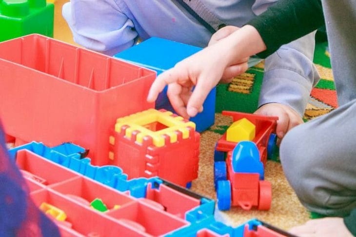 Как приготовить кинетический песок в домашних условиях: эта забава точно понравится вашему малышу Игрушки