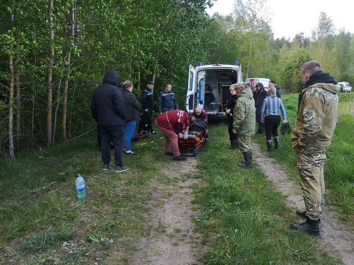 В Беларуси 79-летний пенсионер ночь провел в лесу. Его нашли