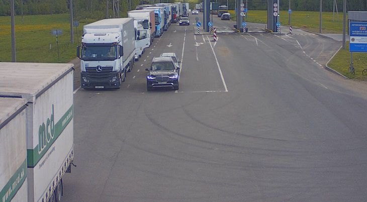 На границах Беларуси со странами ЕС в очередях стоят свыше 2 600 машин и 65 автобусов